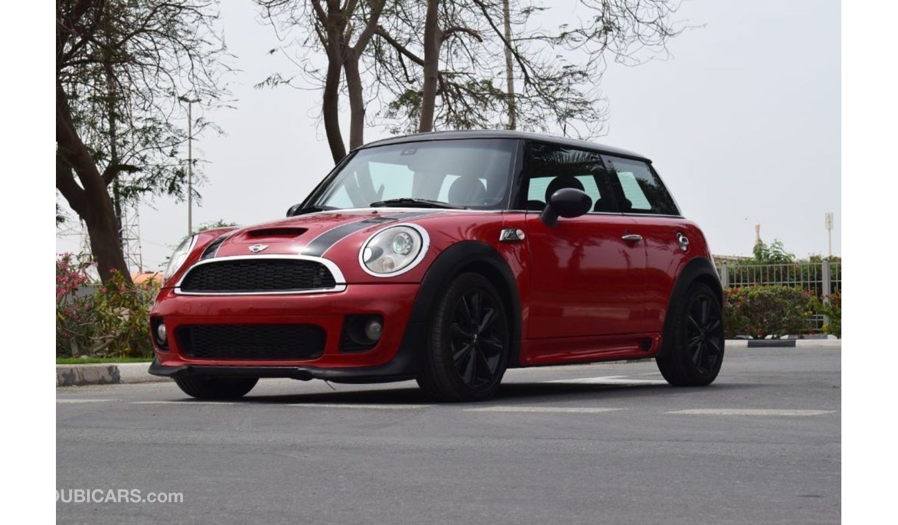 Mini Cooper S 2012 - GCC SPECS - WARRANTY -2372 AED PER MONTH -