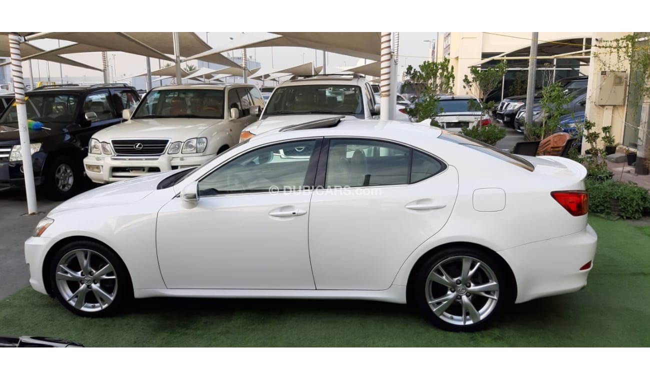 لكزس IS 250 وارد - رقم واحد - فتحة - جلد - رنجات  - بحالة ممتازة لاتحتاج لاى مصاريف