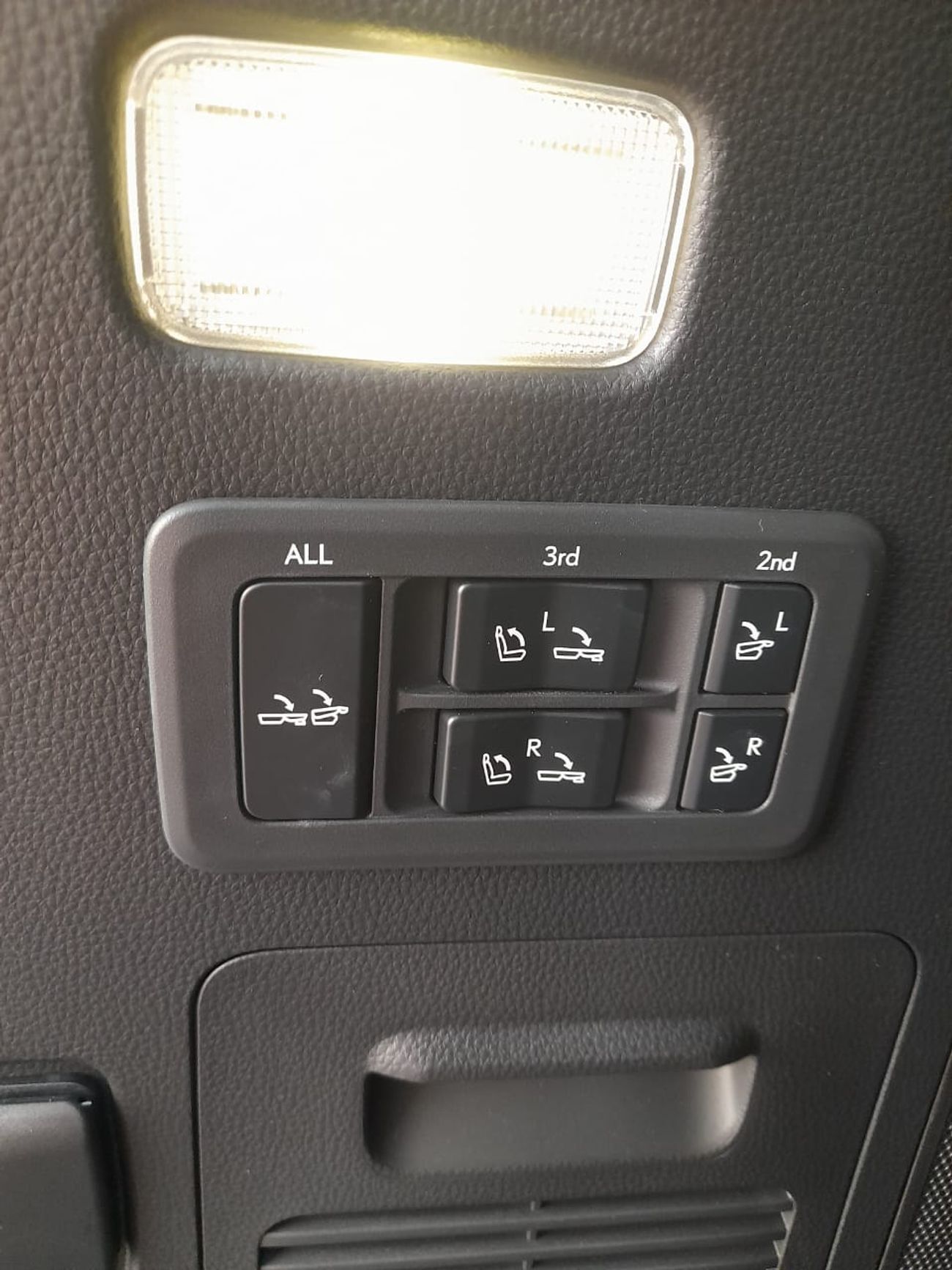 Lexus LX 500 Diesel Right-Hand drive sports luxury model top of the range with coolbox softdoor closing rear Ente