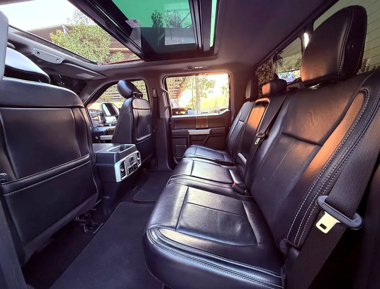 Ford F-150 LARIAT SUPER LUX+SPORTS PK | Canadian Specs فورد فل اوبشن بحالة ممتازة