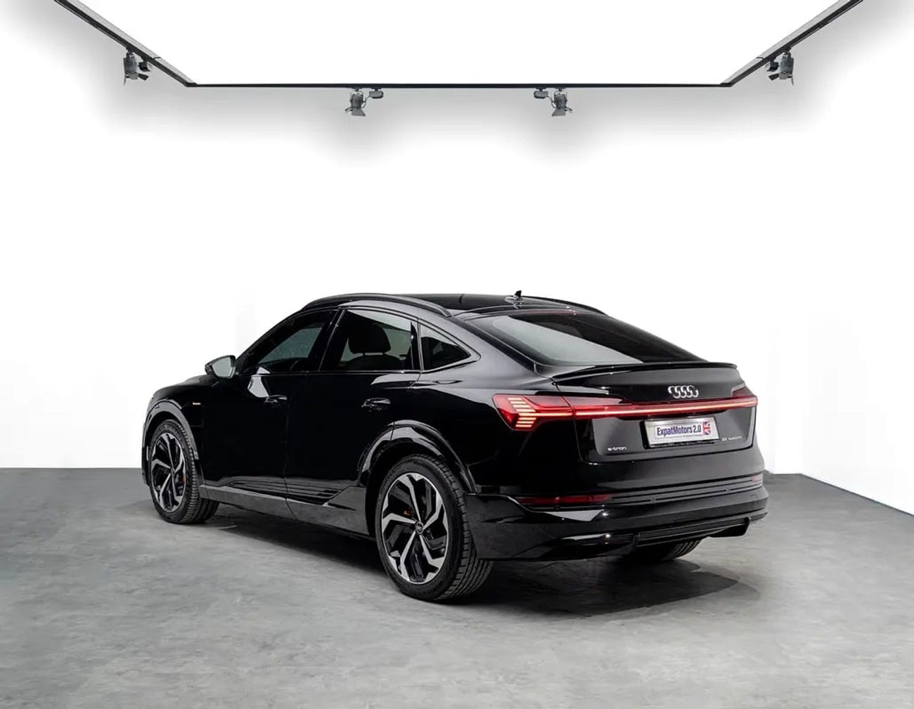 أودي اي ترون 55 Quattro