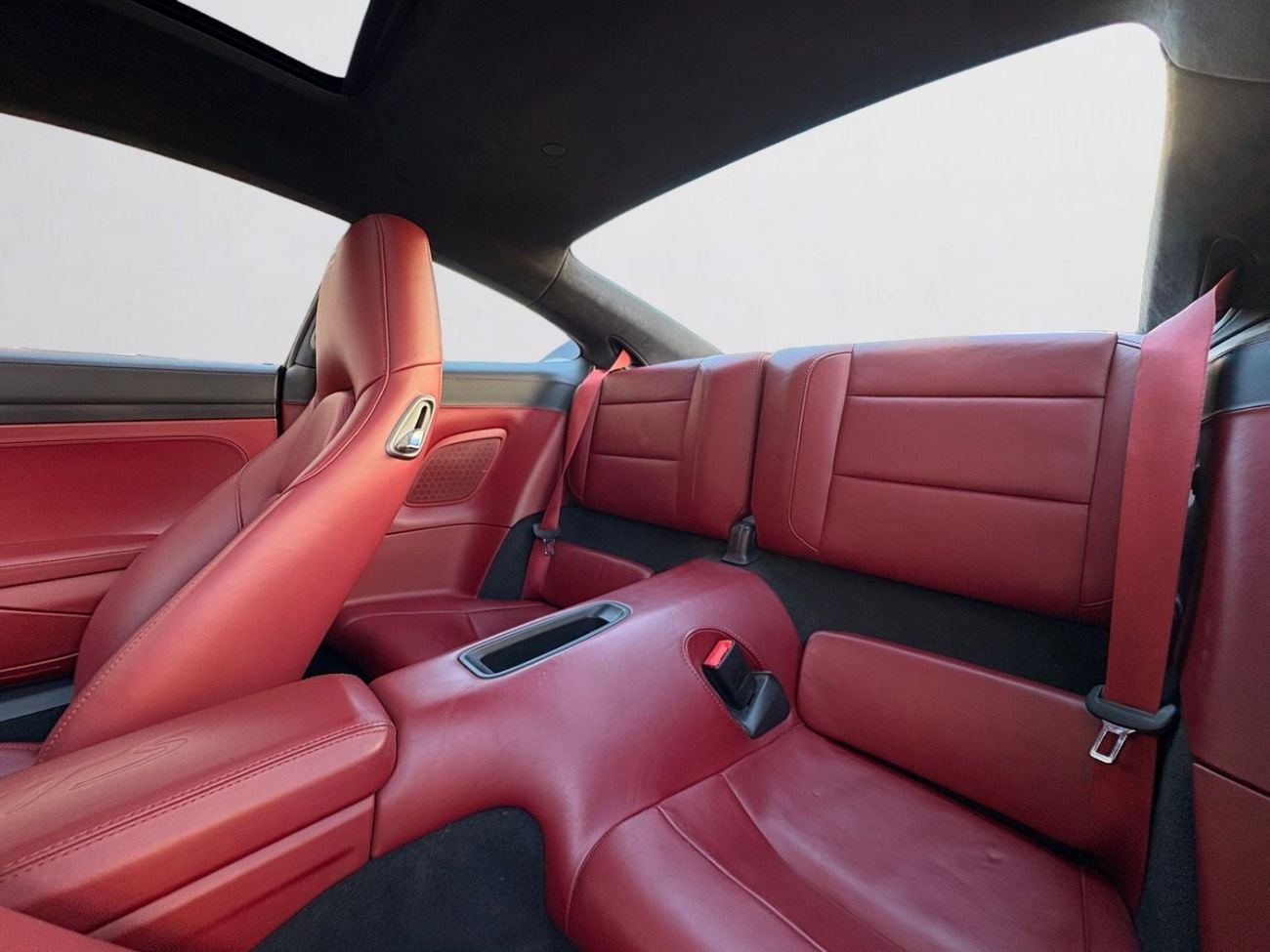 Porsche 911 AED 14,330 P.M | 0% DOWN PAYMENT | PORSCHE 911 CARRERA GTS (991.2) | 3.0L TWIN-TURBO – 450 HP | 2019