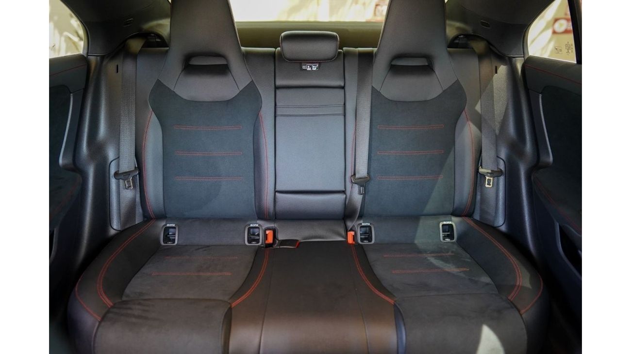 Mercedes-Benz CLA 250 Mercedes-Benz CLA250 2021 GCC under Agency Warranty with Flexible Down-Payment/ Flood Free.