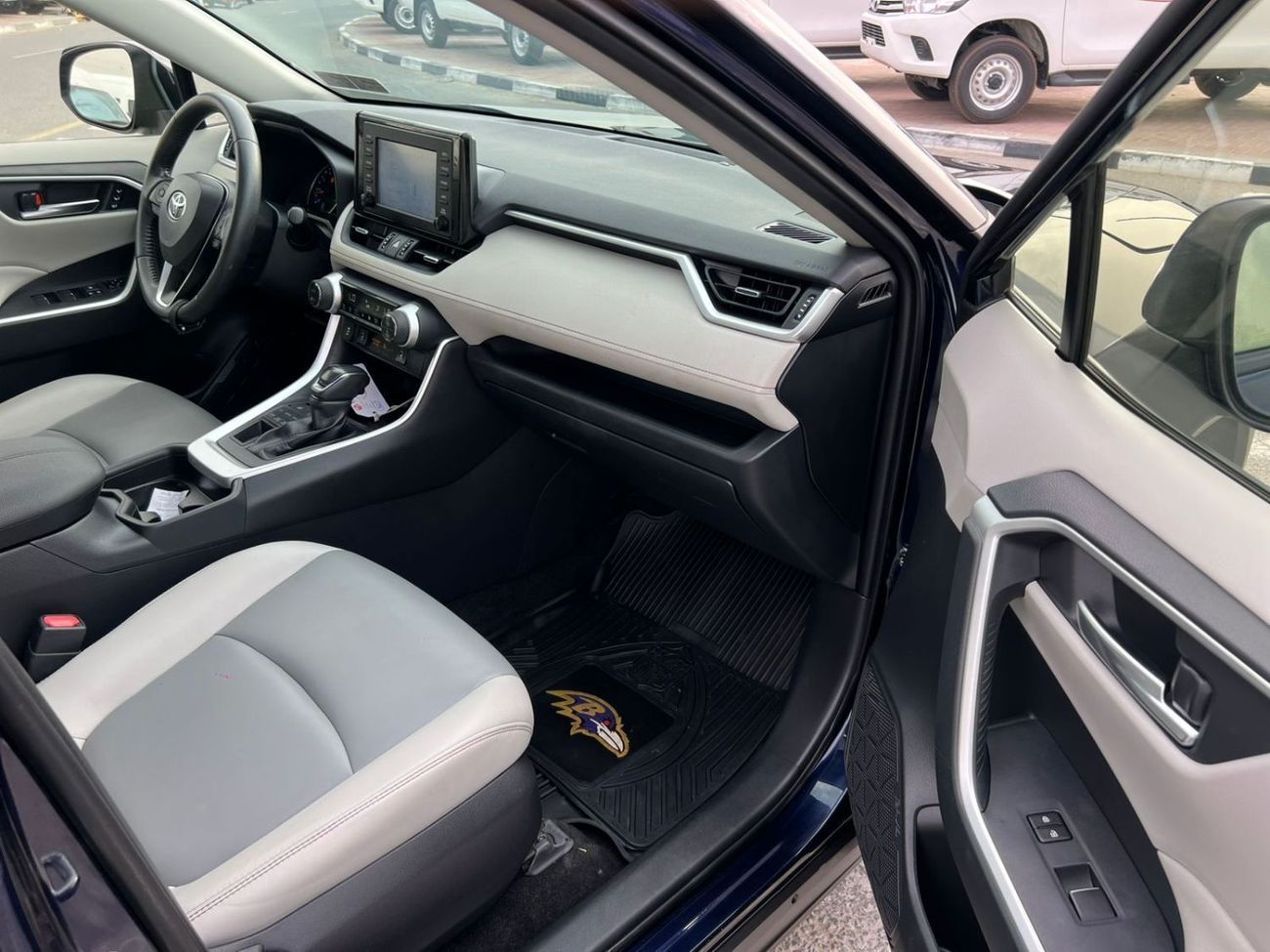 Toyota RAV4 XLE 2019 Toyota Rav4 Full Option 2.5L V4 - Rear Camera - Leather Seat - Sunroof - AWD 4x4