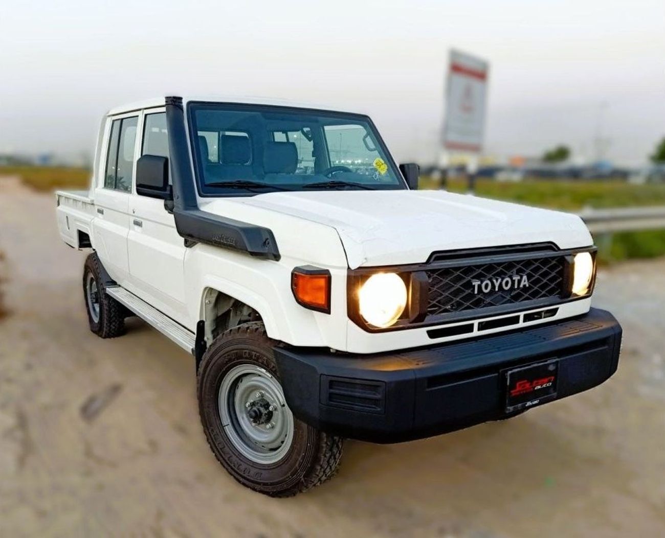 Toyota Land Cruiser Pick Up pickup Double cabin Diesel  4.2L 6V M/T 4*4 basic 2025 With No Restrictions