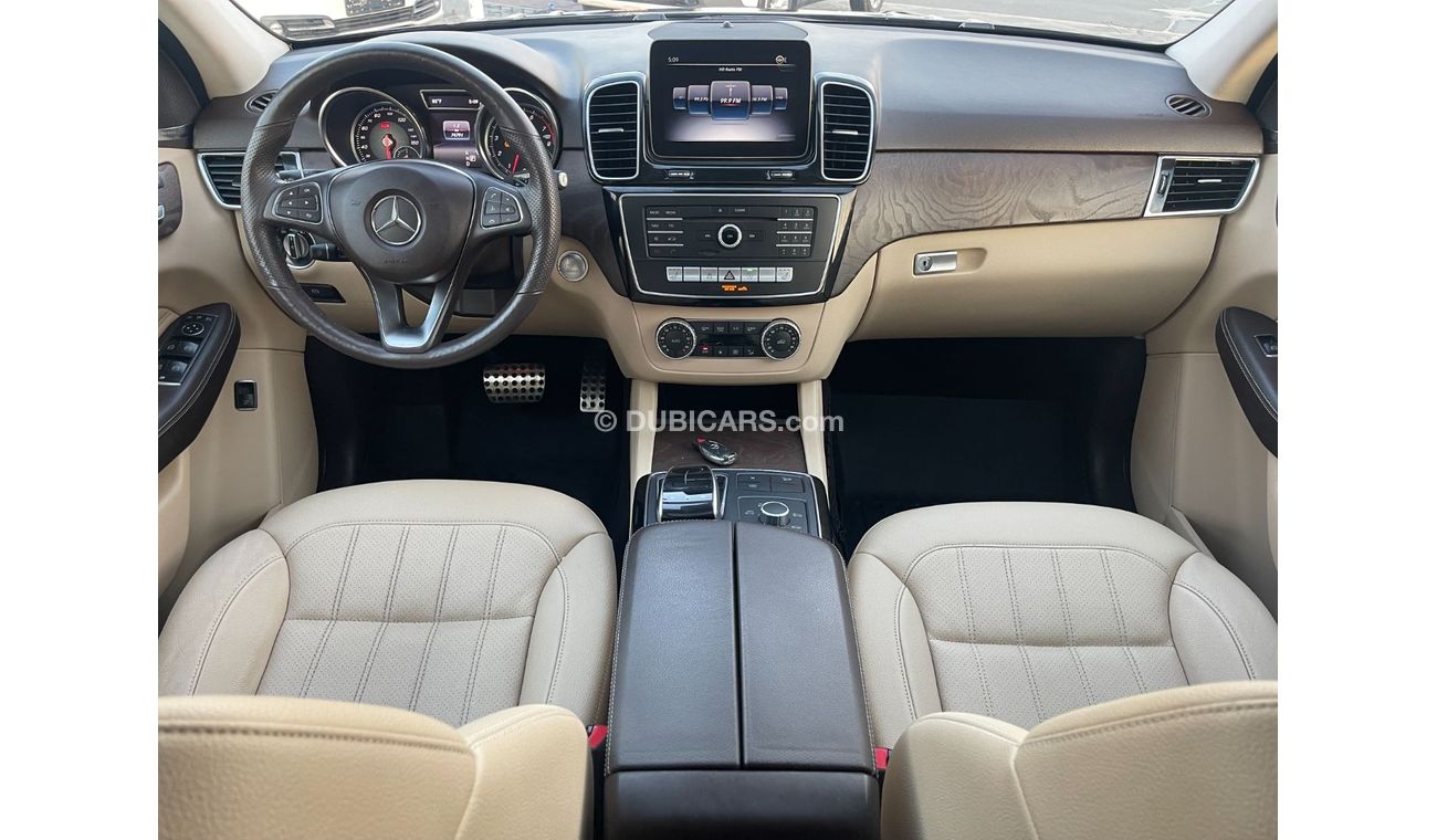 مرسيدس بنز GLE 450 AMG Mercedes GLE 400 _American_2019_Excellent Condition _Full option