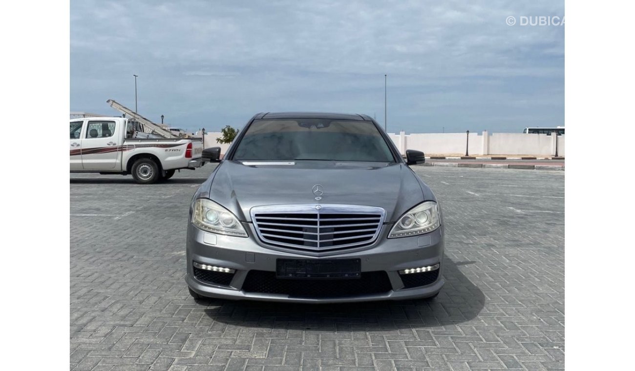 Mercedes-Benz S 63 AMG 2010 model, large, GCC, 8 cylinder, mileage 190000 km, transmission automatic