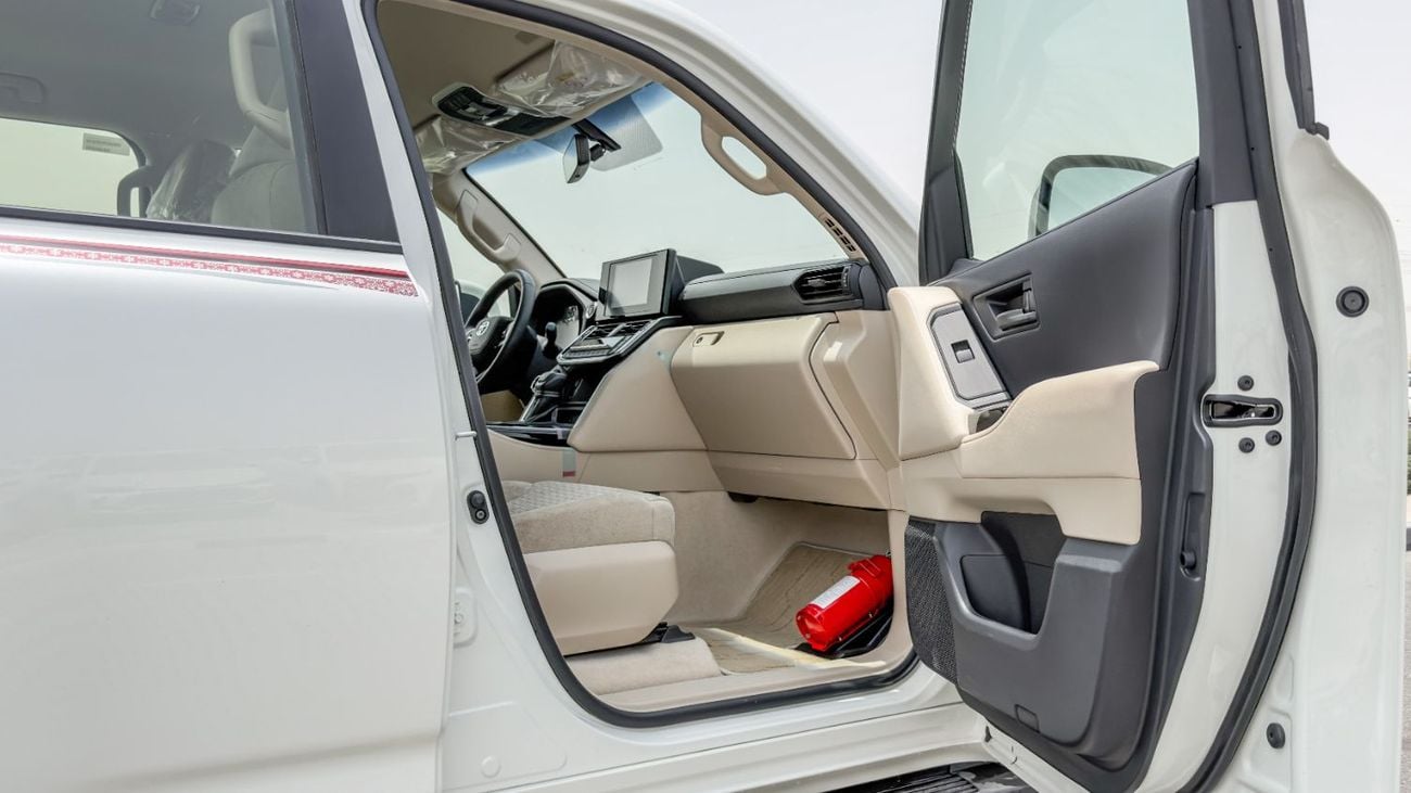 Toyota Land Cruiser GXR 2026 Toyota Land Cruiser GXR 3.3L AT Diesel (White-Beige) Basic