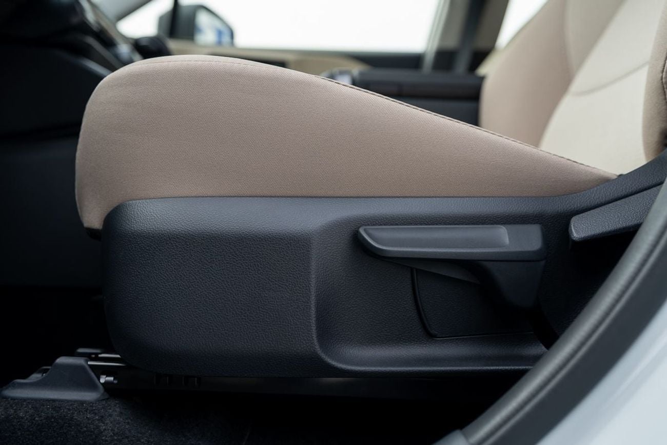 Toyota RAV4 LE 4X4 HEV 2.5L Automatic