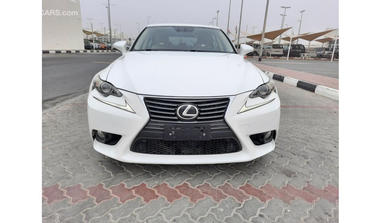 Lexus IS250 Lexus IS250 GCC 2104 Full options very celen car