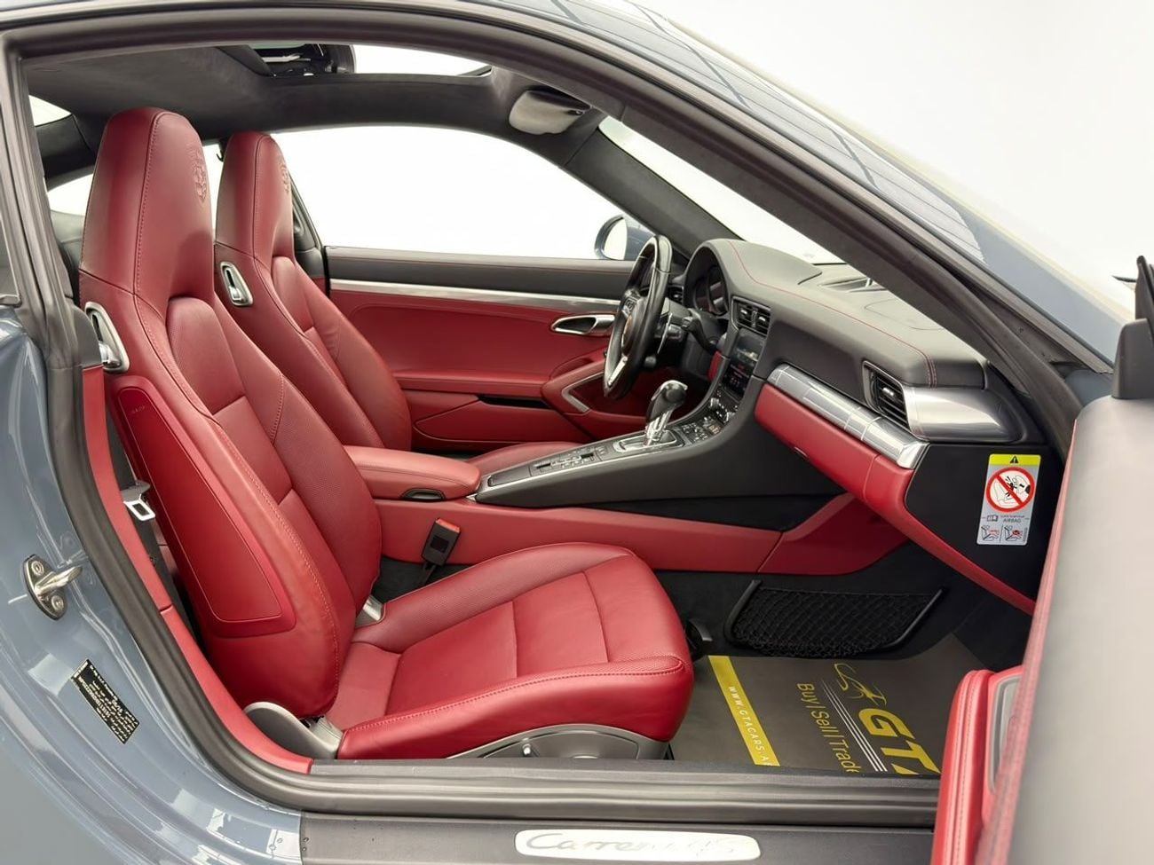 بورش 911 كاريرا 4S