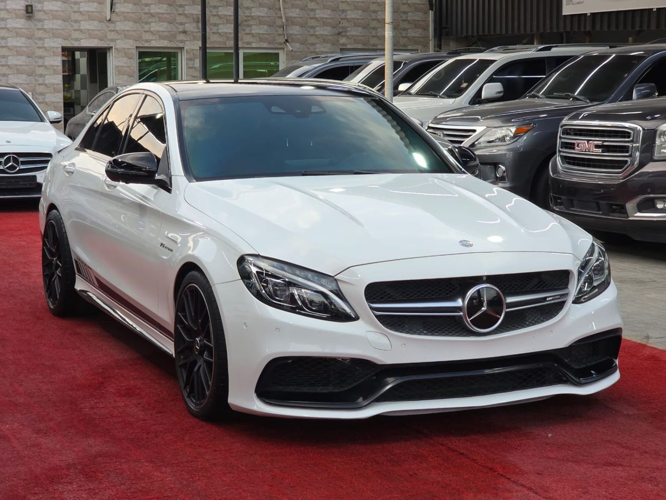 Mercedes-Benz C 63S AMG Std 4.0L (5 Seater)