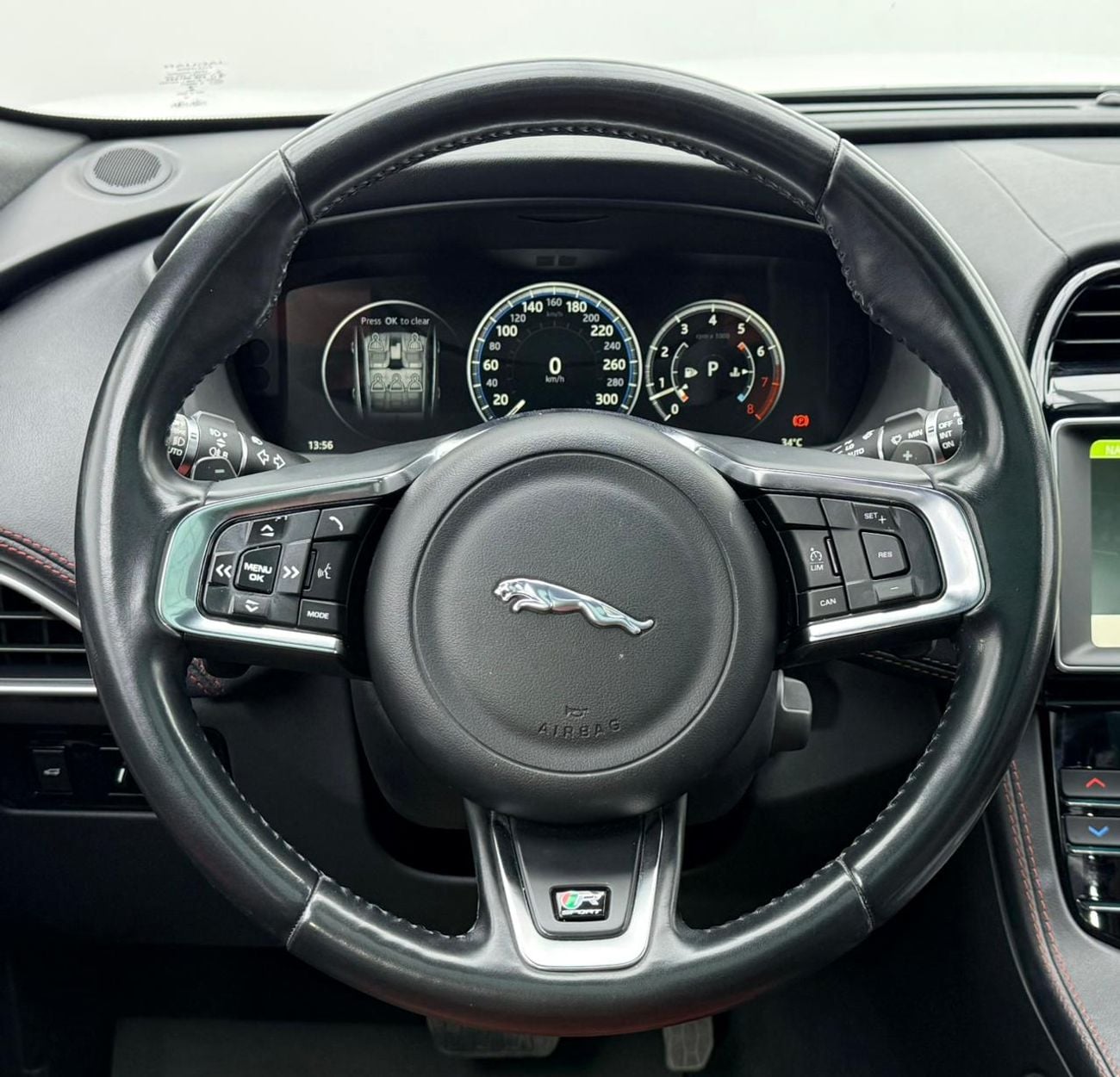 Jaguar F-PACE 2017 Jaguar F-Pace R-Sport, Full Service History, Excellent Condition, GCC