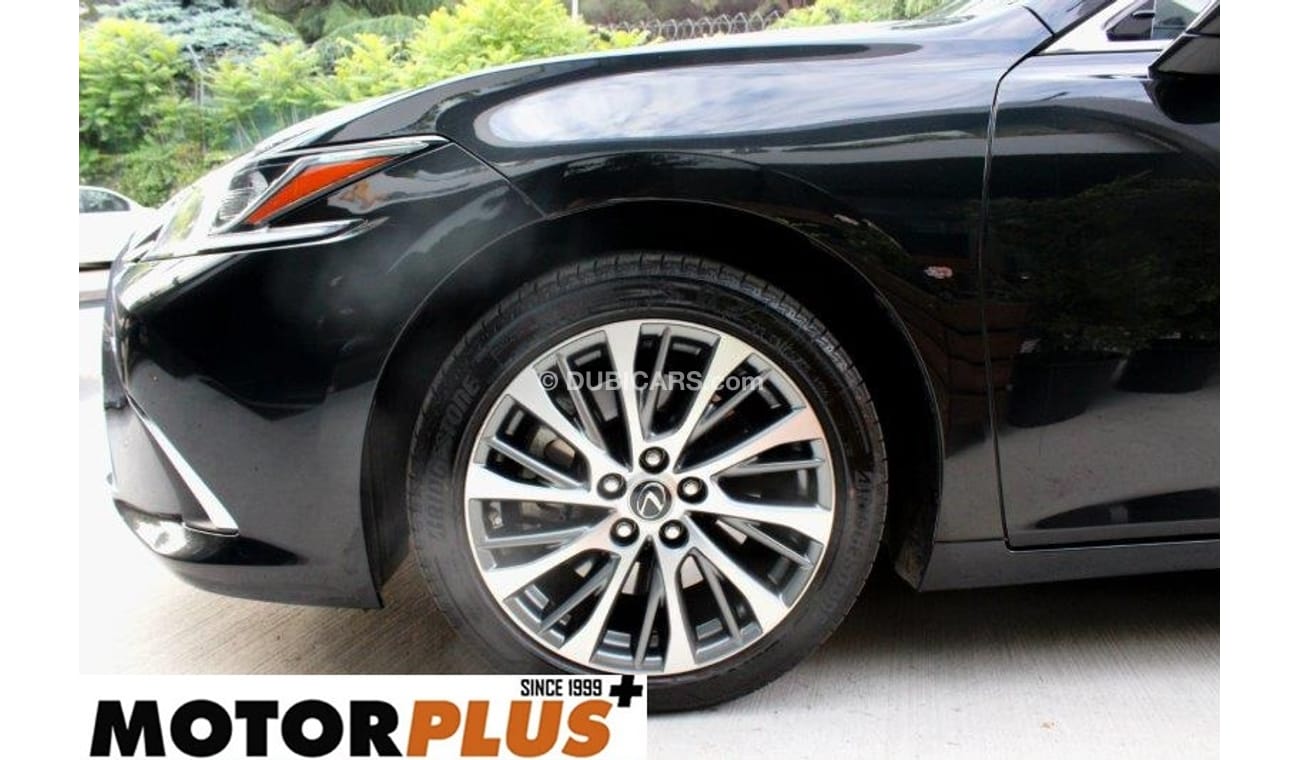 Lexus ES 300 h radar, seat heater, big screen, export only 2024 Euro specs