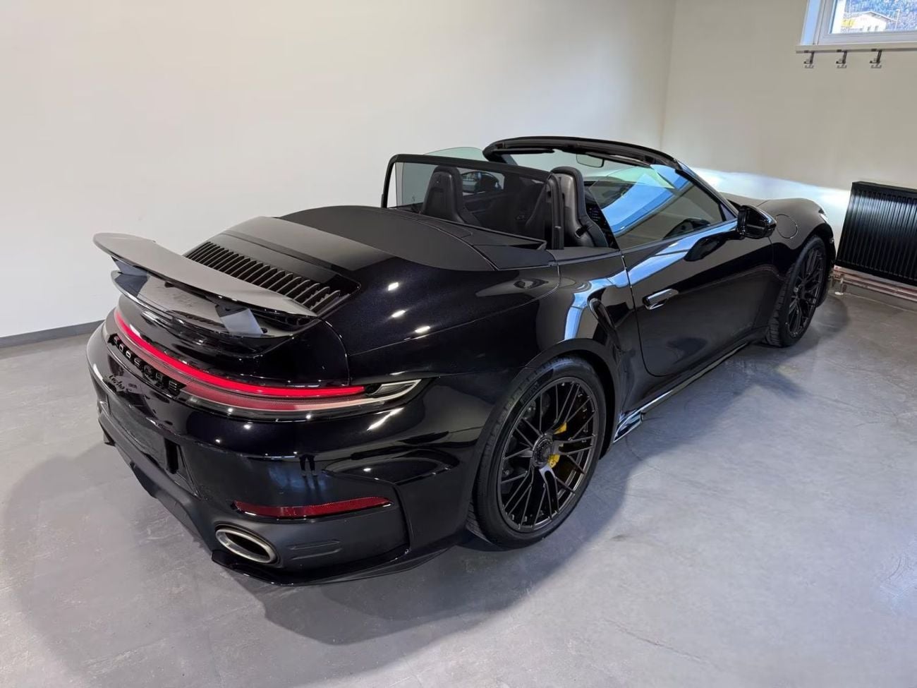 Porsche 911 Turbo S (992)