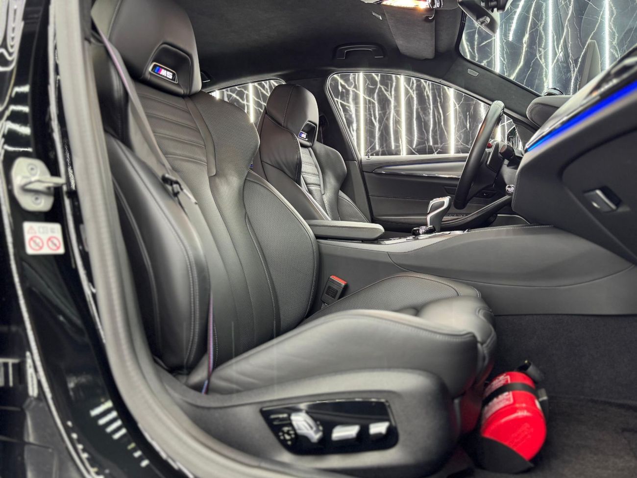 BMW M5 Competition 4.4L (600 HP) 2023 BMW M5, 2027 BMW Warranty + Service Pack, Fully Loaded, Very Low Kms,