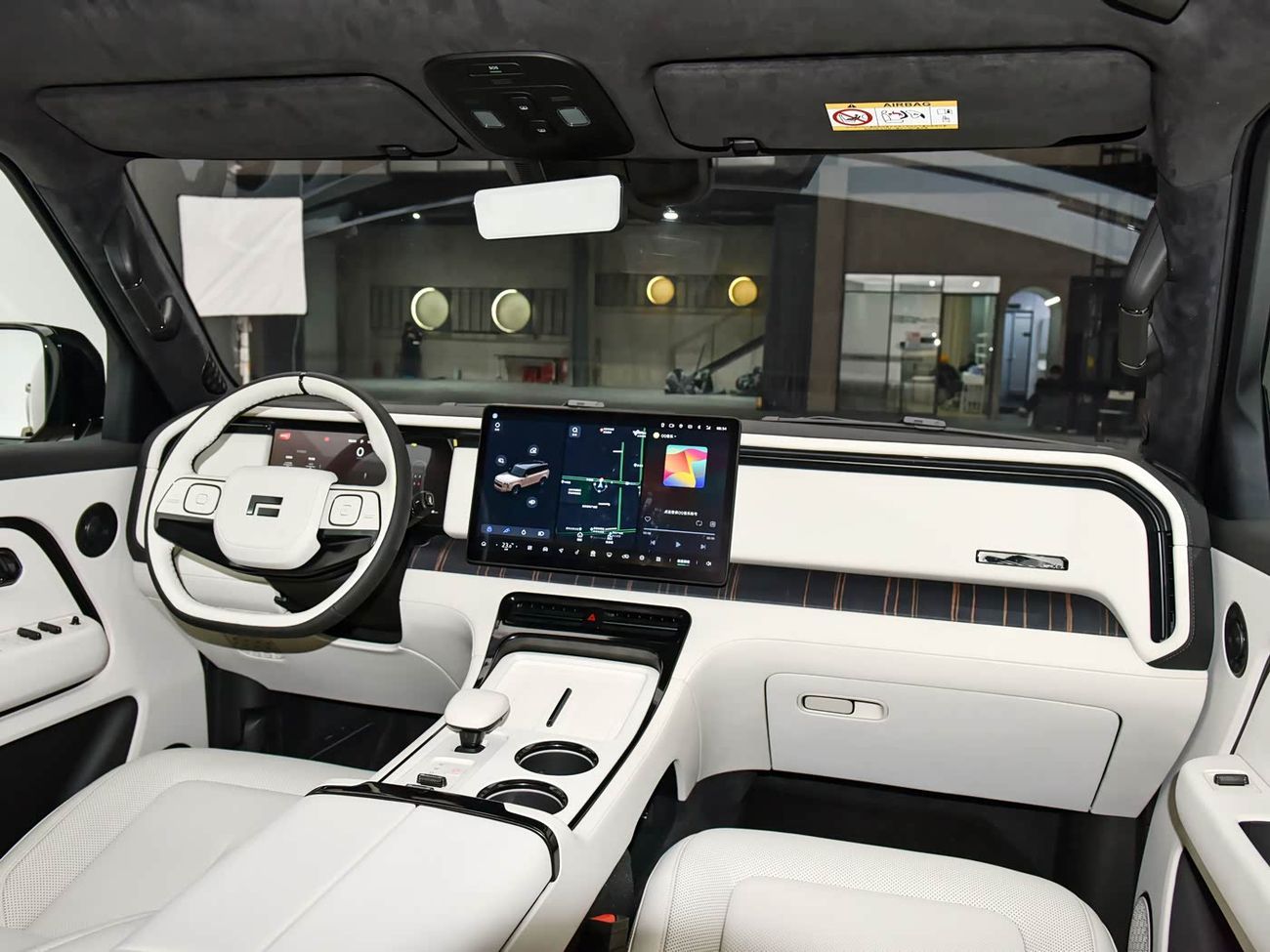 روكس أداماس vip 6 seater