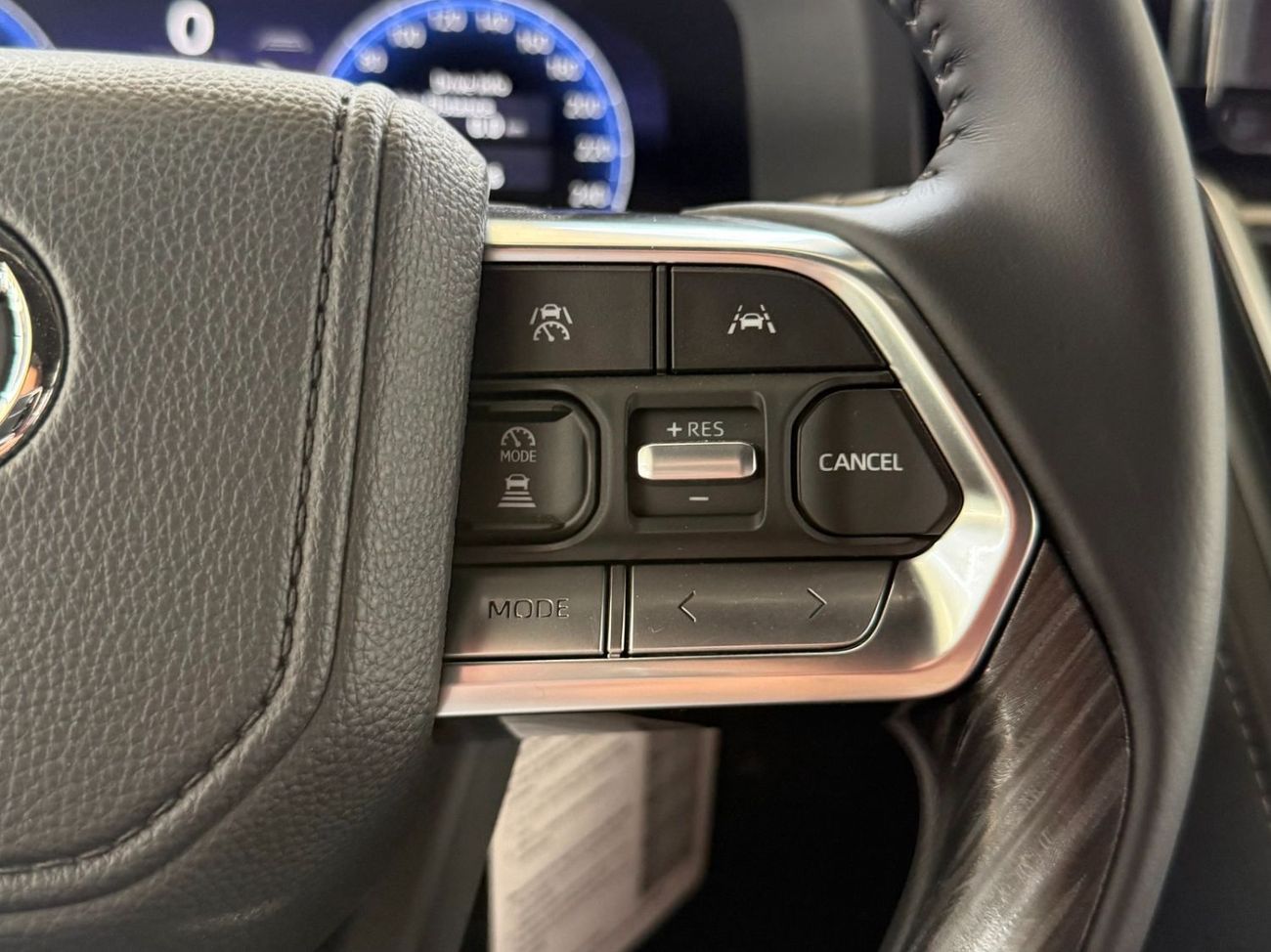 Toyota Land Cruiser 2026 LAND CRUISER GR-SPORT 3.5 HYBRID **EXPORT ONLY**التصدير فقط خارج الخليج***