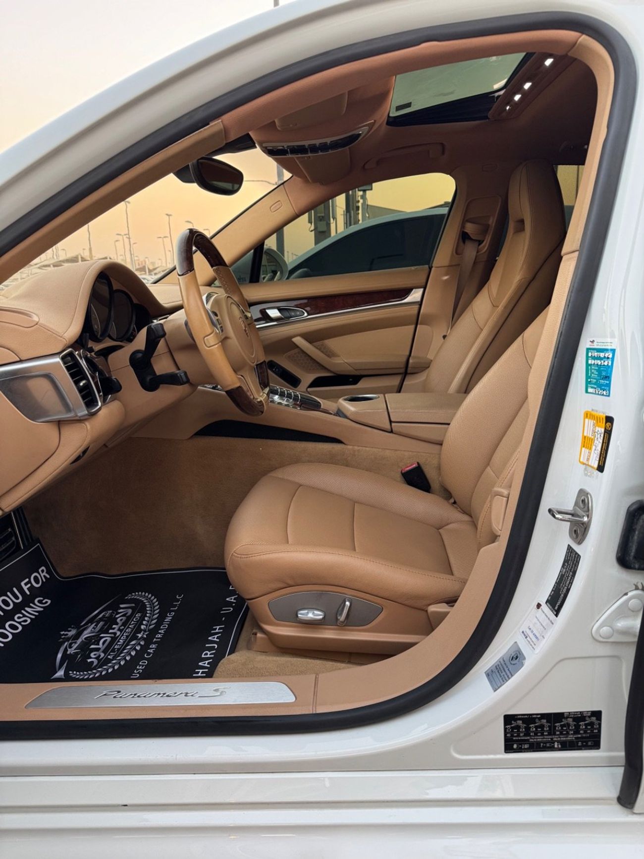 Porsche Panamera 4S 4.8L