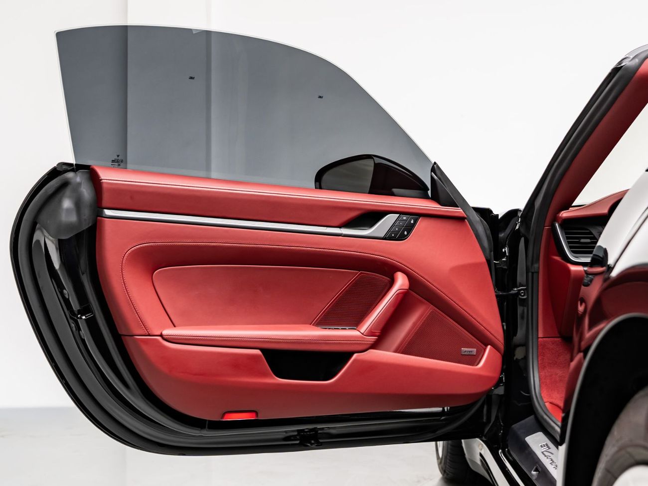 Porsche 911 Carrera 3.0L (380 HP) Convertible 2025 Porsche 911 Cabriolet, December 2026 Porsche Warranty, Very L