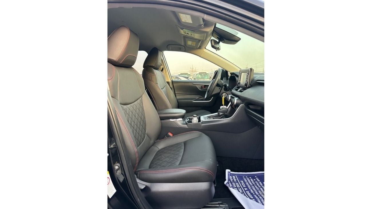 تويوتا راف ٤ LE