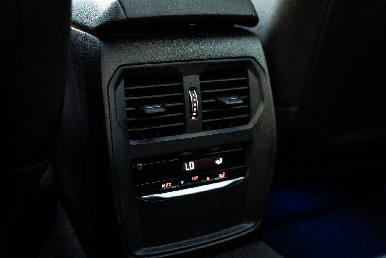 BMW 330i M Sport 2.0L (255 HP) M-Kit 2021 GCC Full Service History 2.0L Twin Power Turbo