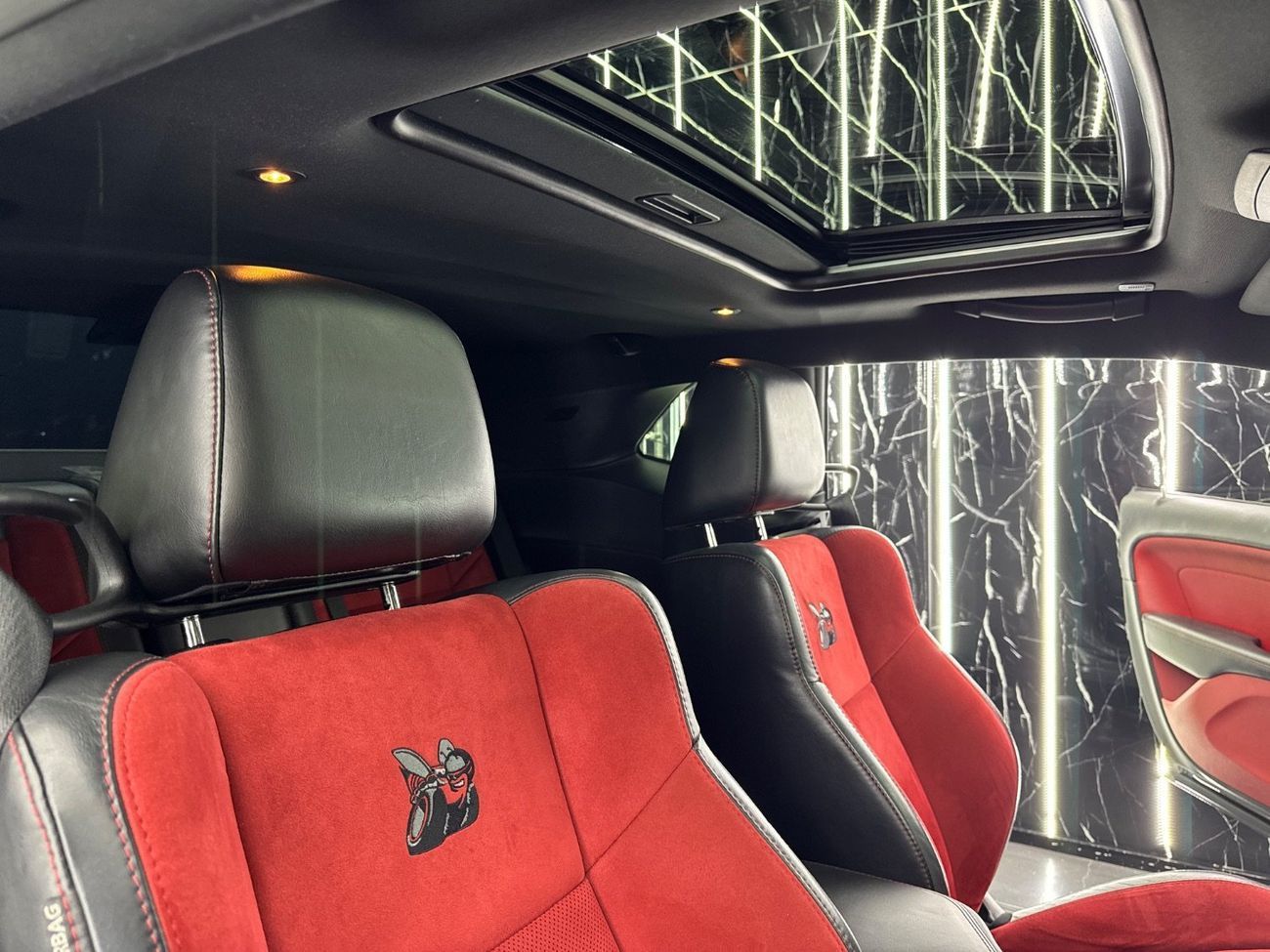 دودج تشالينجر R/T Scat Pack 6.4L 2019 Dodge Challenger 392, Full Service History, 485 HP, GCC