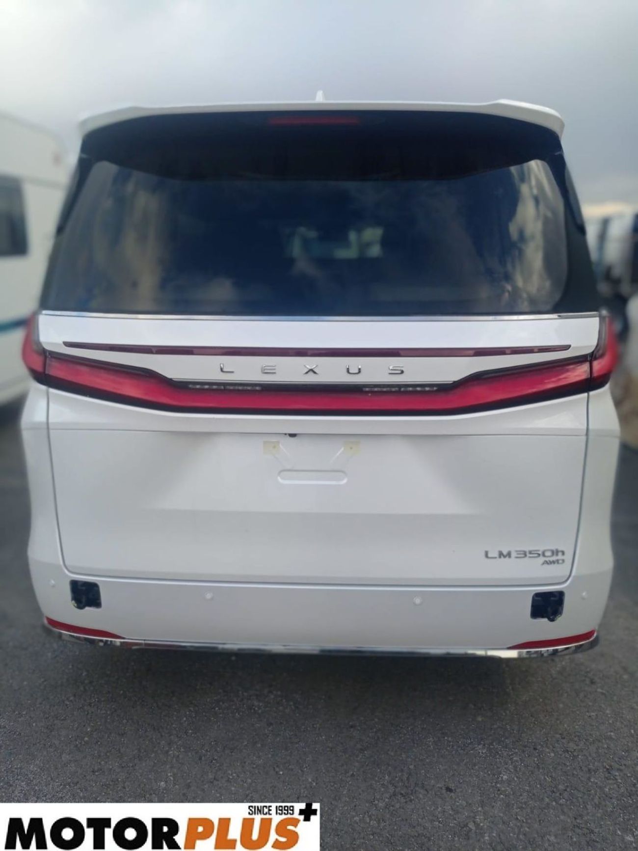 لكزس LM 350h Hybrid 4 Seater 2026 - Ready Stock!