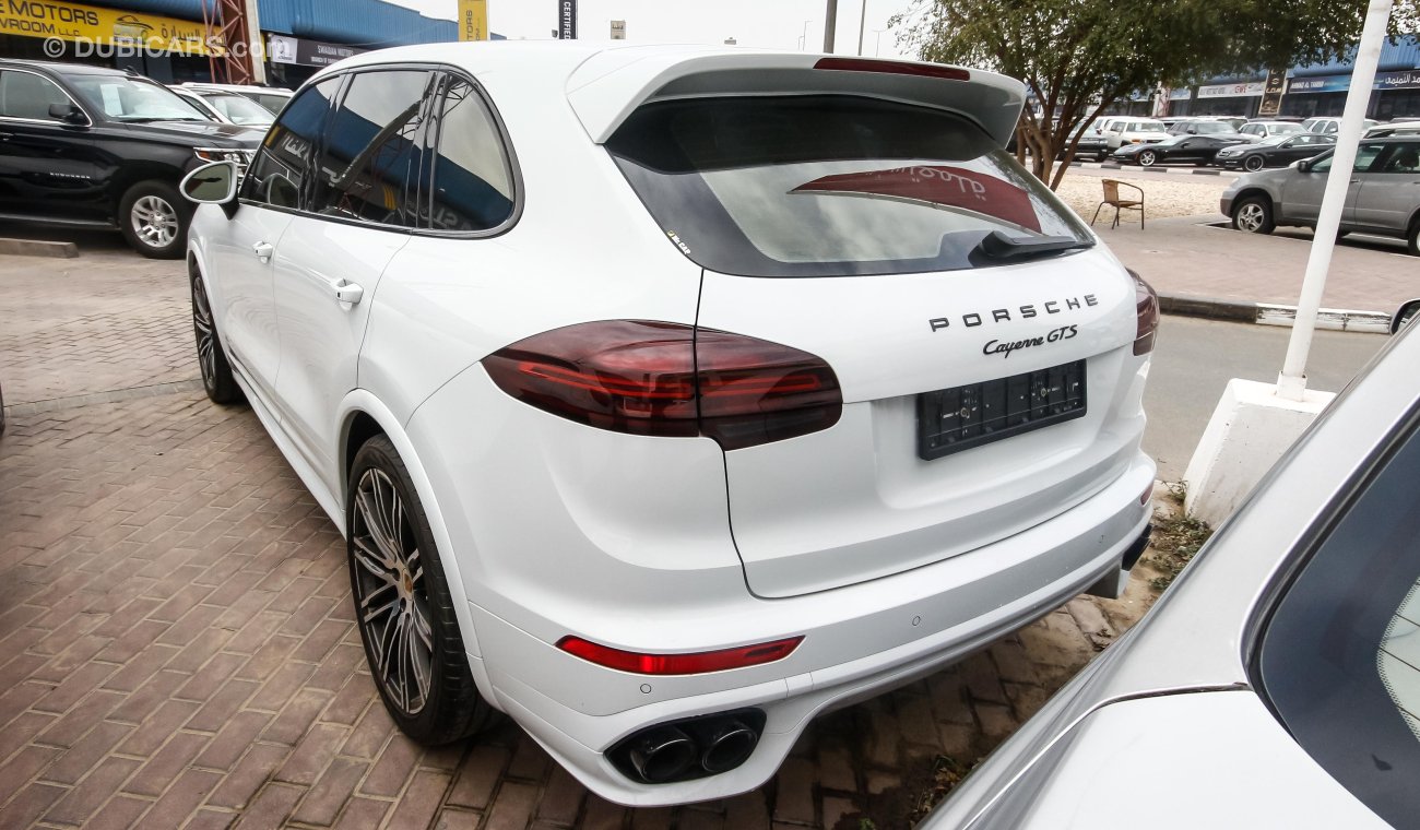 Porsche Cayenne GTS