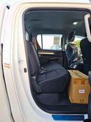 Toyota Hilux SR5 FULL OPTION / A/T / 2.4L V4 DIESEL / DVD + CAMERA / WOOD TRIM (CODE # HDAF)