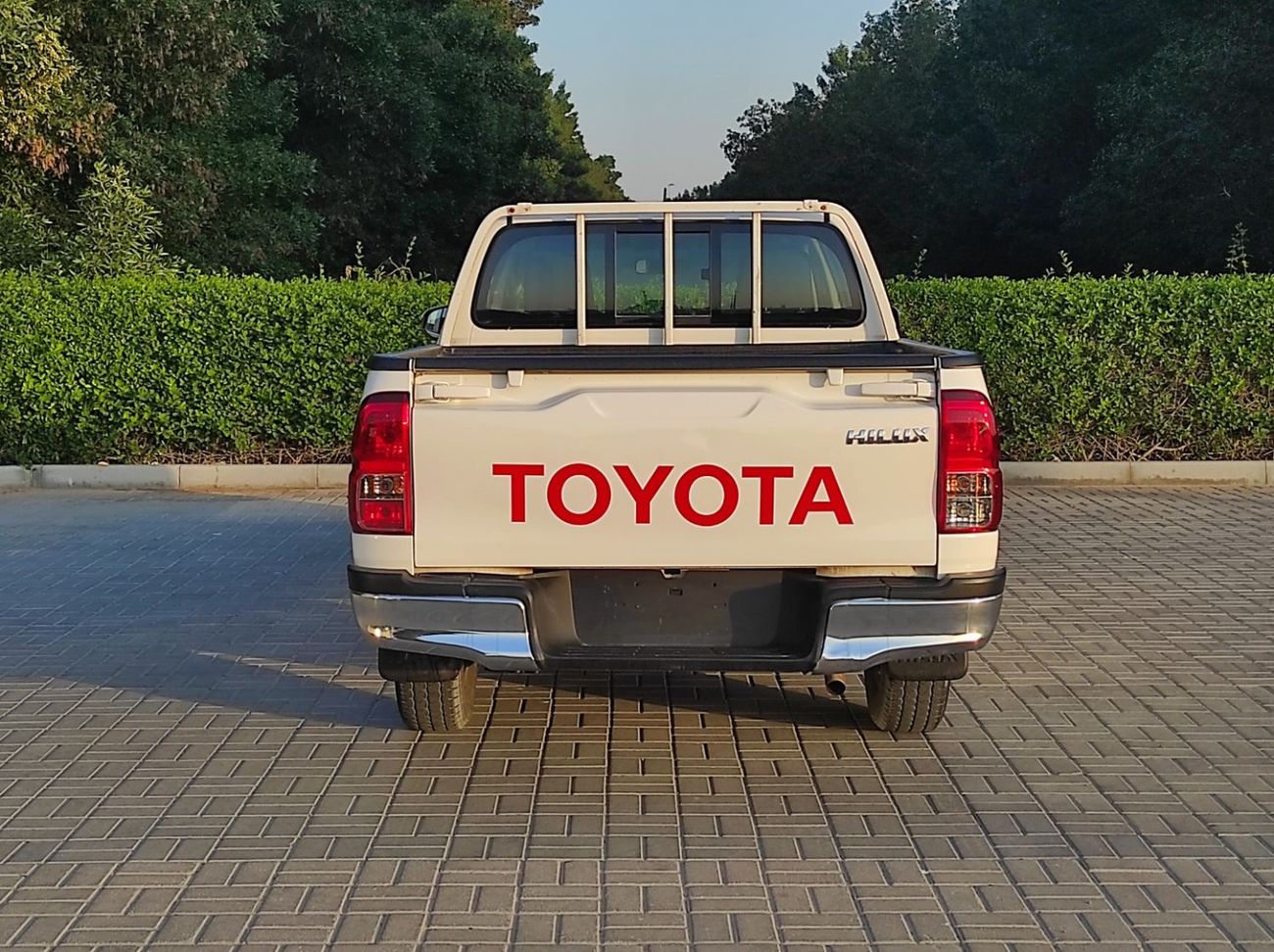 Toyota Hilux DLS 2.7L Toyota Hilux 2020 4×2 Full manual