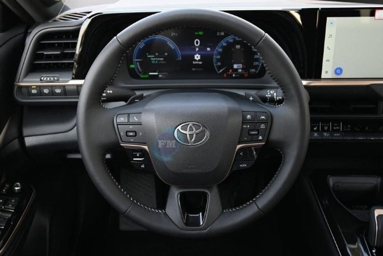 Toyota Crown Signia Limited Hybrid 2.5L AWD Automatic