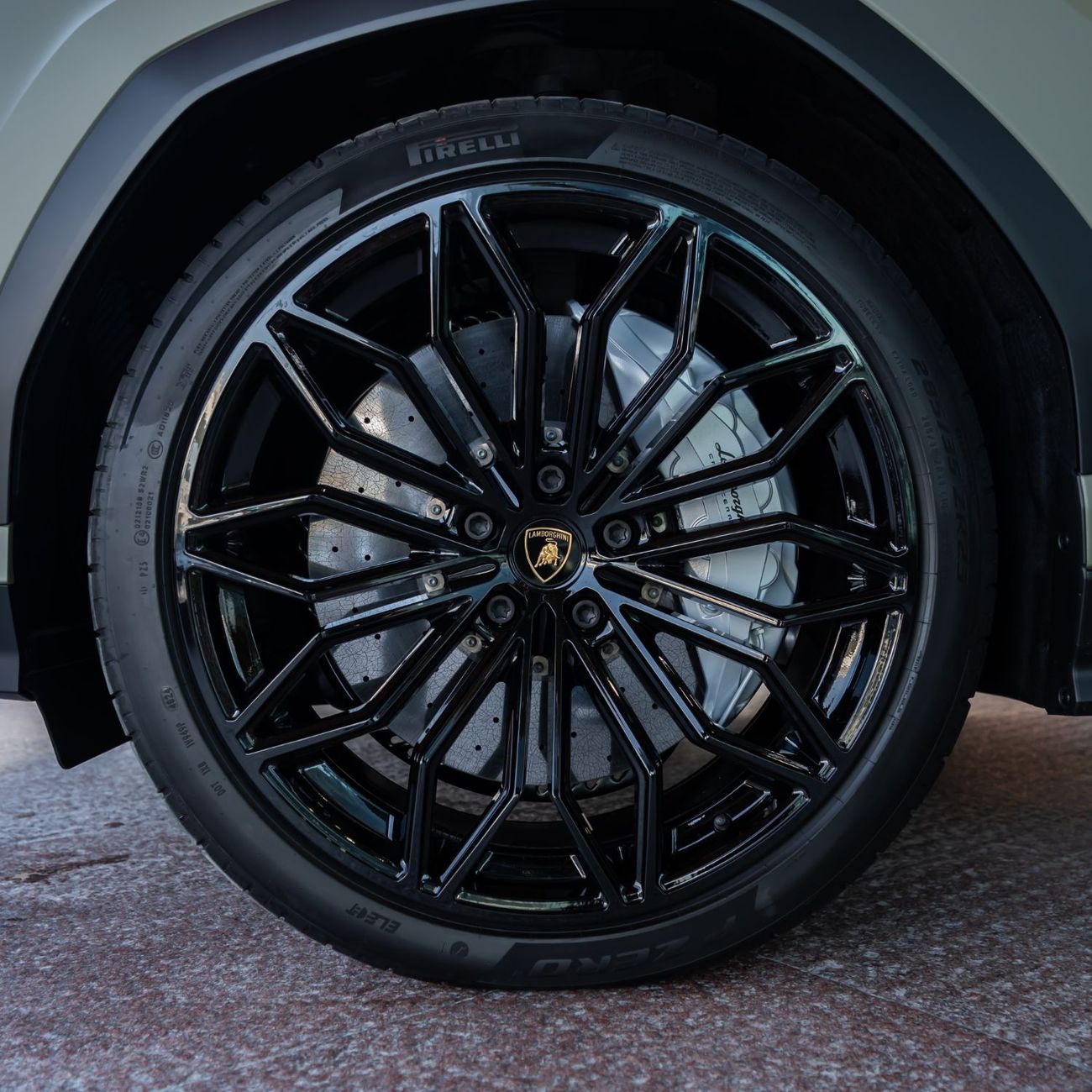 لامبورغيني اوروس 520