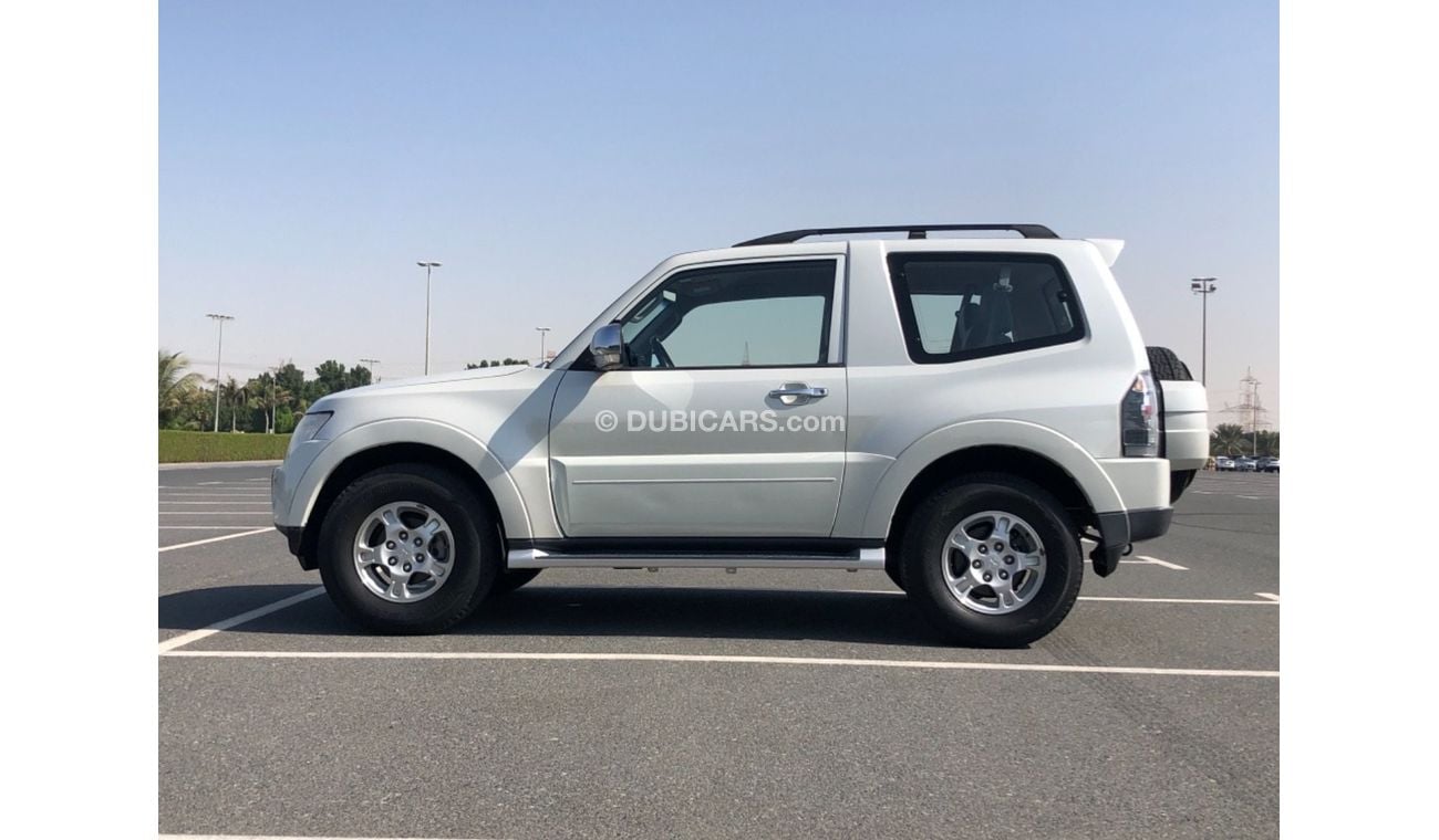 ميتسوبيشي باجيرو موديل 2008 خليجي فل مواصفات كراسي جلد ومثبت سرعه وتحكم كهربي كامل ونظام صوت ممتاز وكاميرا خلفيه