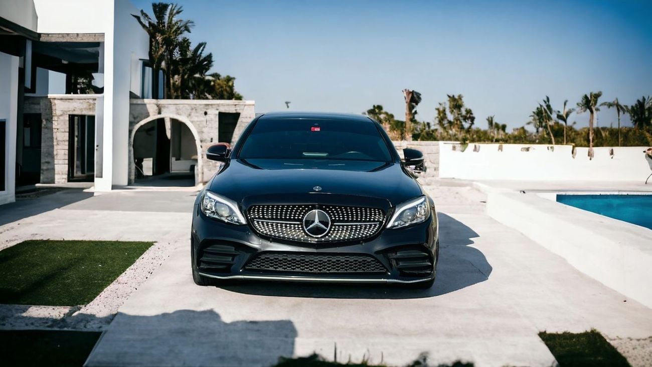 Mercedes-Benz C 300 Luxury AED 1040 PM | Mercedes C300 AMG 2018 | No Accident History | Well Maintained
