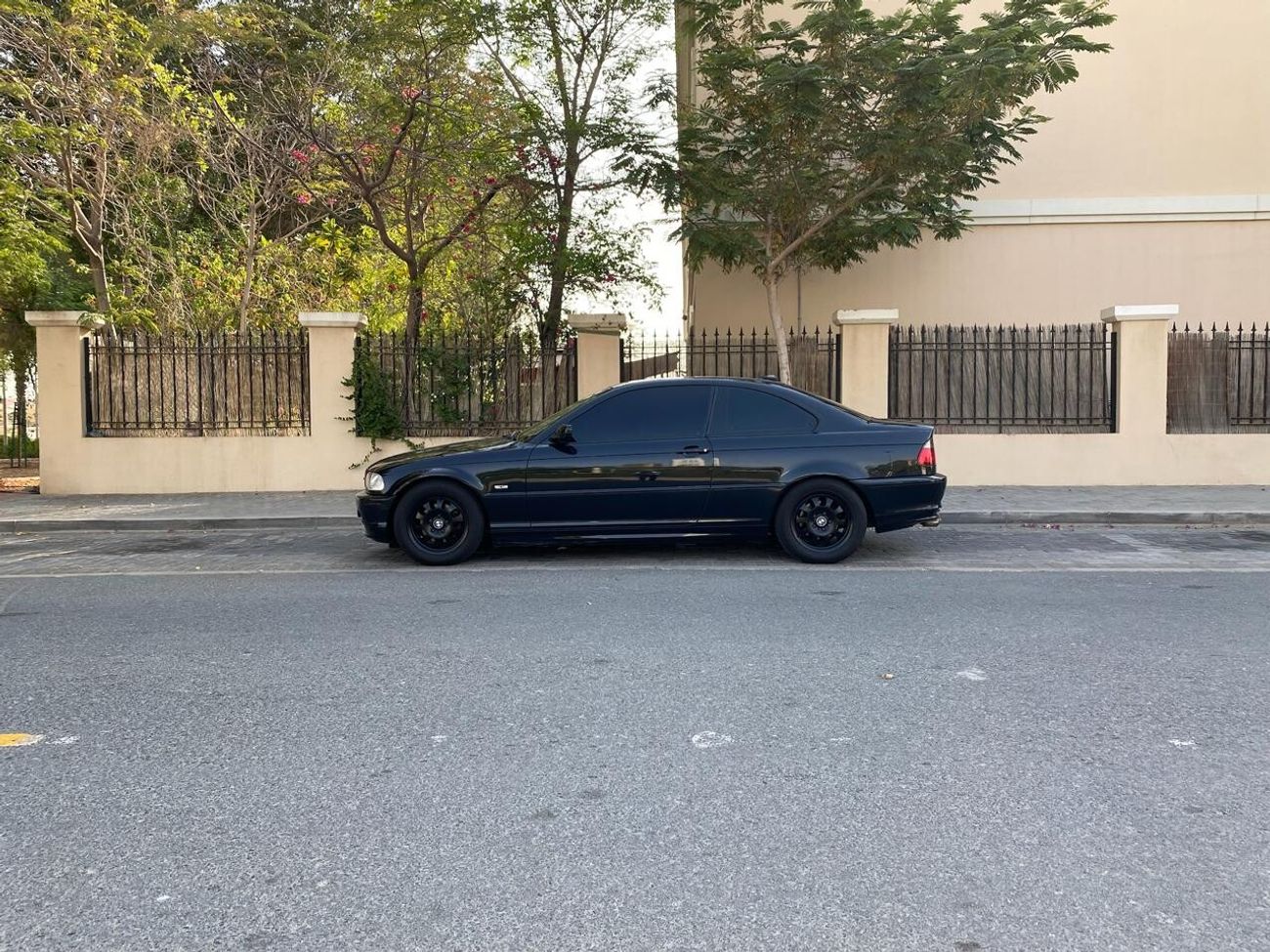 Used BMW 318i E46 Manual Japanese Spec Black on Black 2003 for sale in