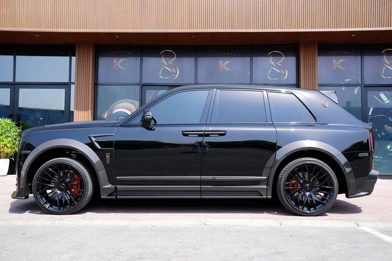 رولز رويس كولينان Rolls-Royce Cullinan Black Badge 2022