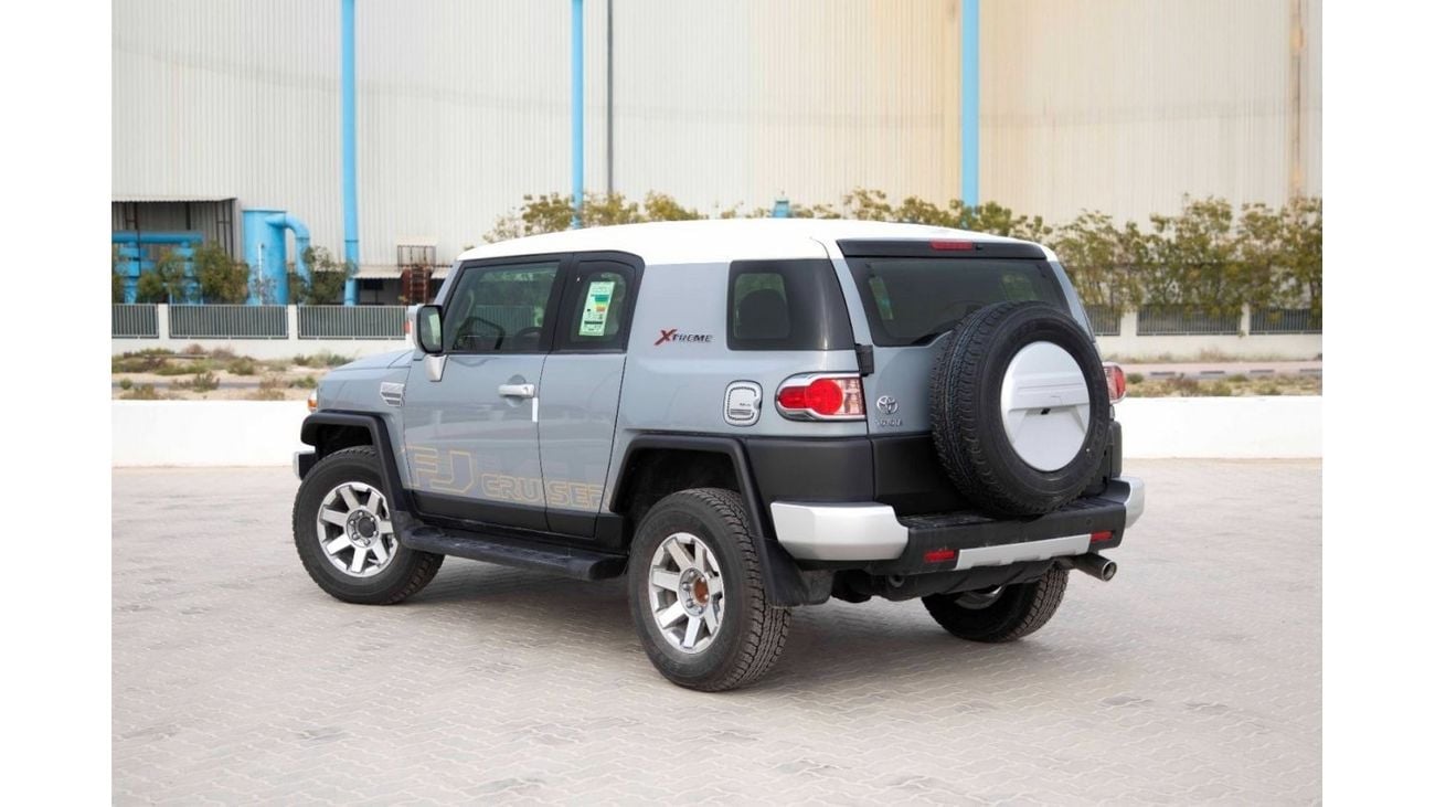 Toyota FJ Cruiser 2023 Toyota FJ Cruiser 4.0 Xtreme V 2 Air Bag - Grey inside Grey | Export Only