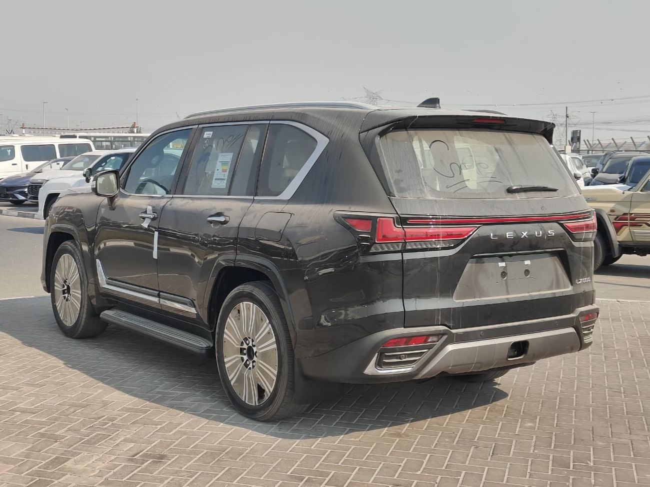 لكزس LX 600 2026 Lexus LX600 Signature (7-Seater) 3.5L V6 Twin-Turbo Petrol A/T 4WD Export Only