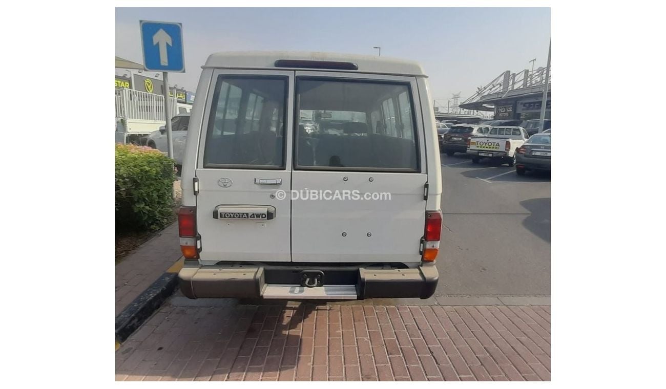 Toyota Land Cruiser 70 DIESEL 4.2L V6