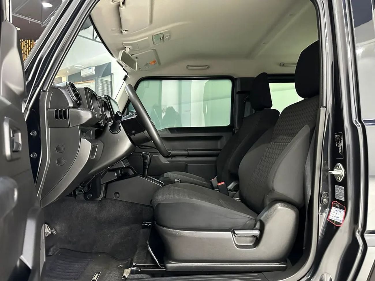 سوزوكي جيمني GL 1.5L (3-Doors)