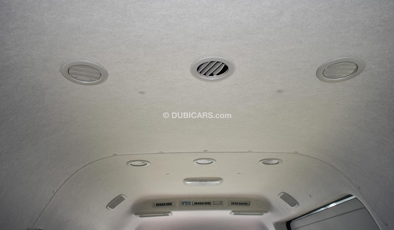 Toyota Hiace HIROOF GL 2.5L DIESEL   MODEL 2020 MAUANL TRANSMISSION ONLY FOR EXPORT