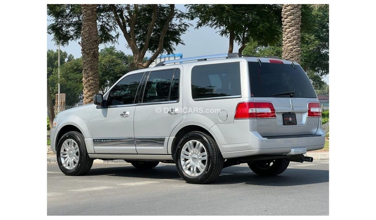 Lincoln Navigator Select LINCOLN NAVIGATOR 2014 GCC FULL OPTIONS ORIGINAL PAINT FULL SERVICE HISTORY
