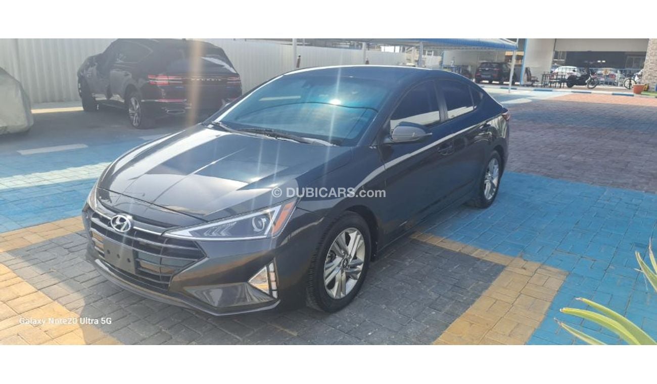 Hyundai Elantra Car is very good and clean