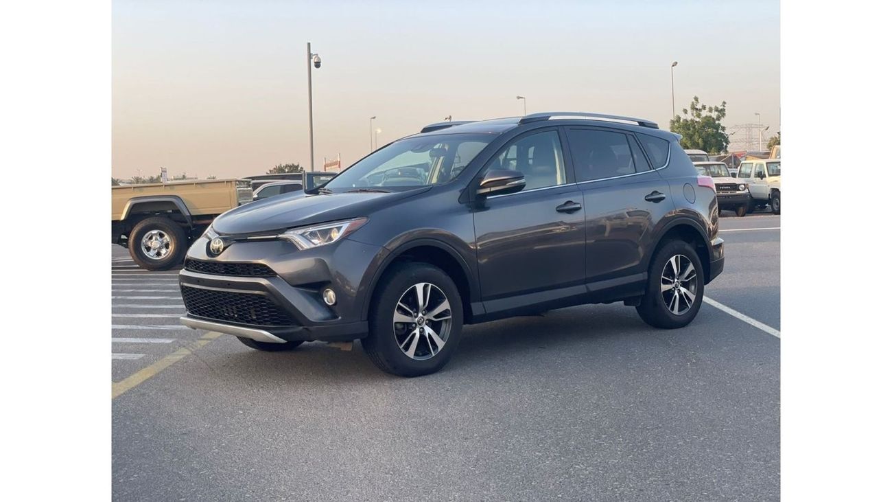 Toyota RAV4 2018 Toyota Rav4 2.5L V4 - Push Start and Auto Trunk Full Option With 2 keys -