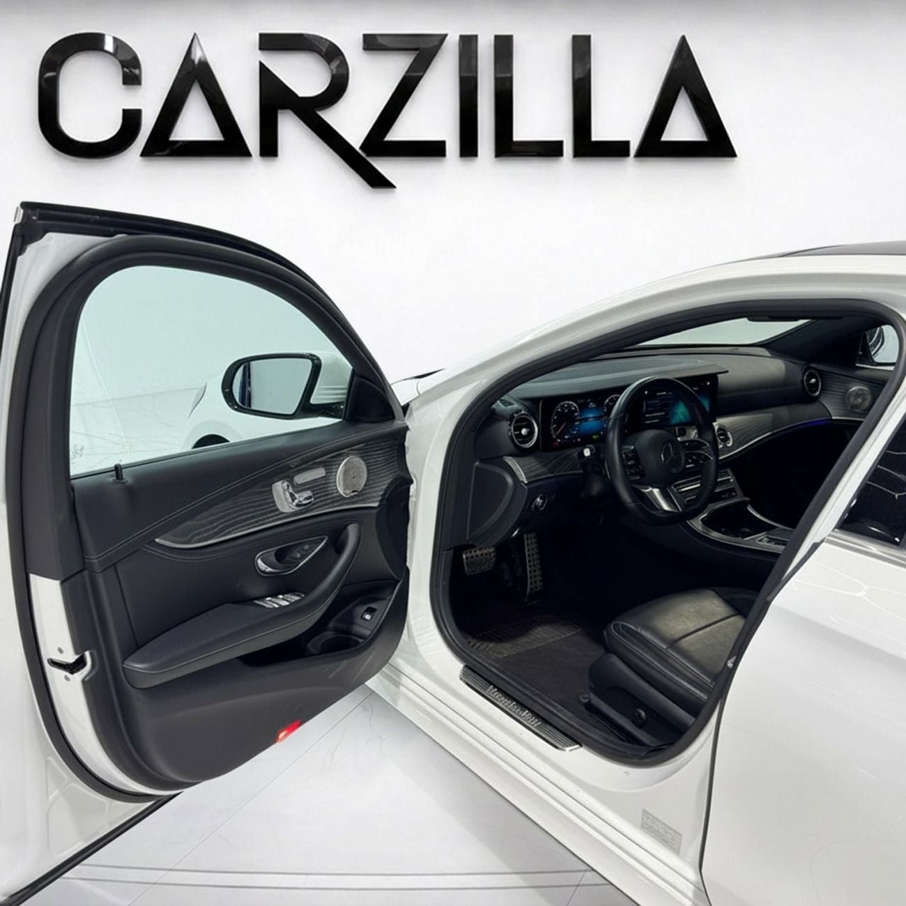 Mercedes-Benz E 350 AED 2,252 P.M l 0% Downpayment l E350 AMG l Excellent Condition