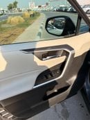 تويوتا راف ٤ XLE Full Option 2022 with sunroof, push start