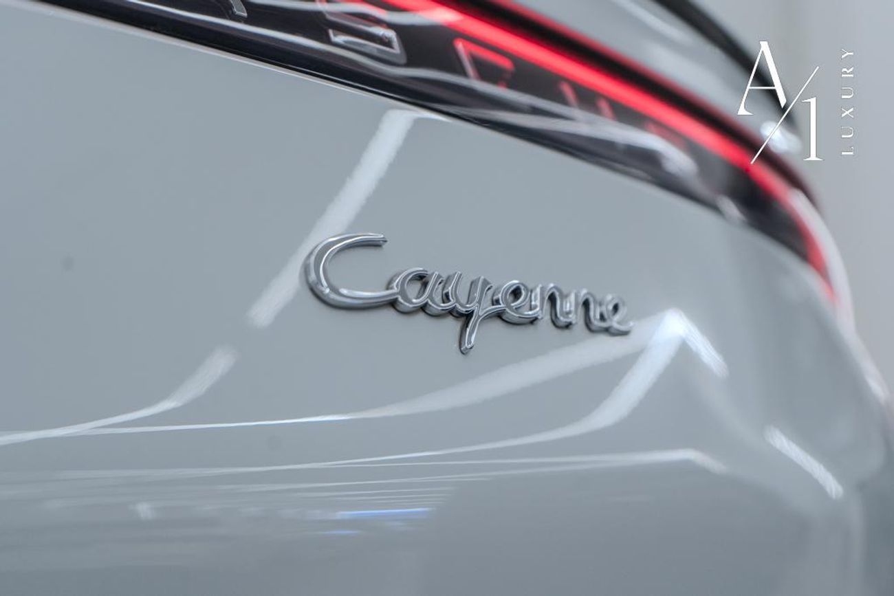 Porsche Cayenne Base Coupe 2023 Porsche Cayenne Coupe, Warranty, Carbon Fiber Package, Full Options, Very Low Kms, G
