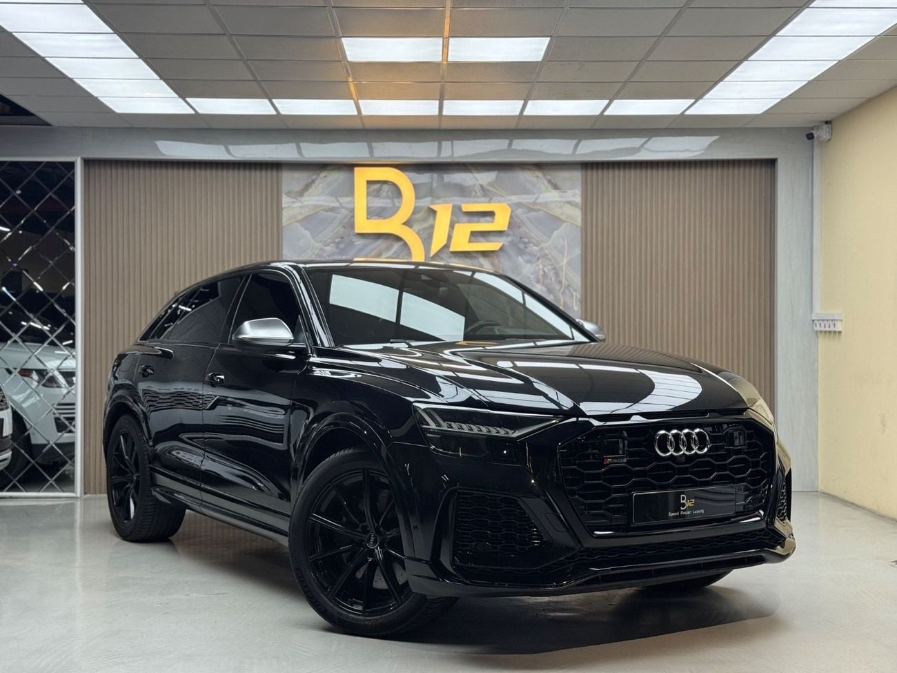 أودي RSQ8 quattro 4.0L