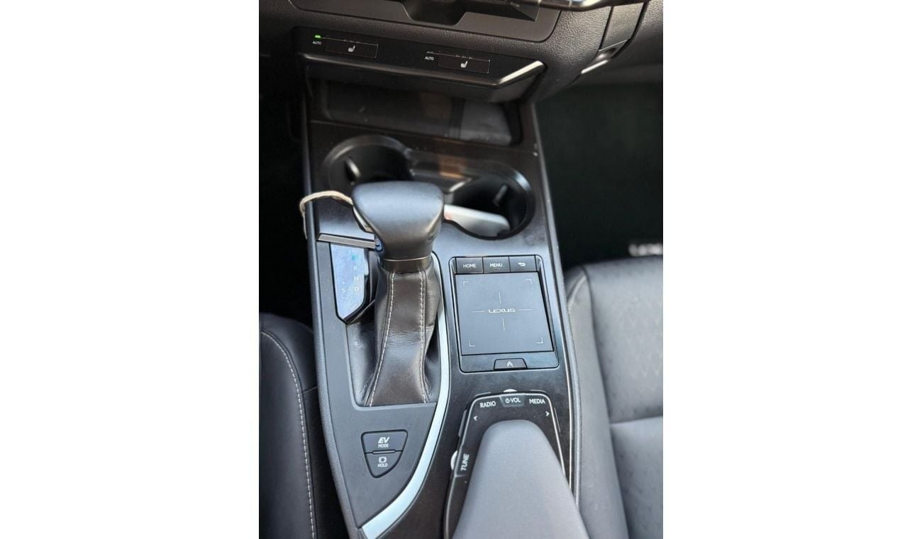 Lexus UX250h LEXUS UX250 Hybrid Premium